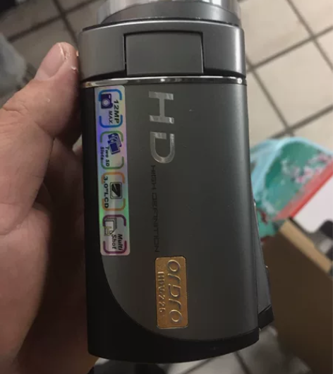 殴达摄录一体机，客户的朋友送的放的没用过，...