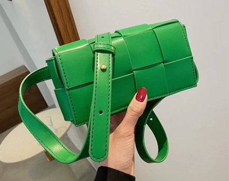 天彩翼飞 女士包 感兴趣的话点“我想要”和...