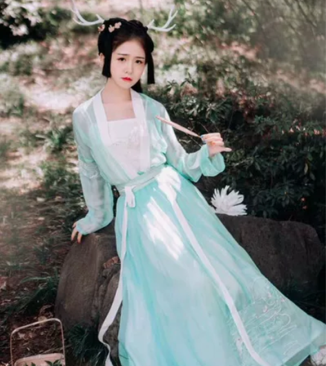 风华鉴原创汉服 蟾宫豆绿色 绣花齐腰三件套...