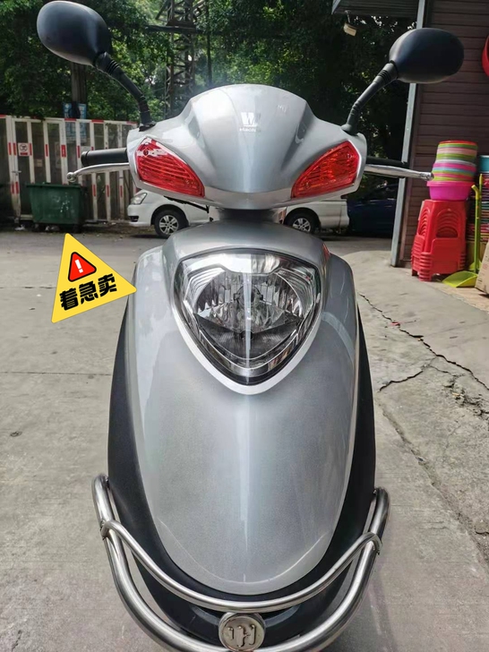 豪爵摩托车，出一台自用豪爵牌125CC踏板...