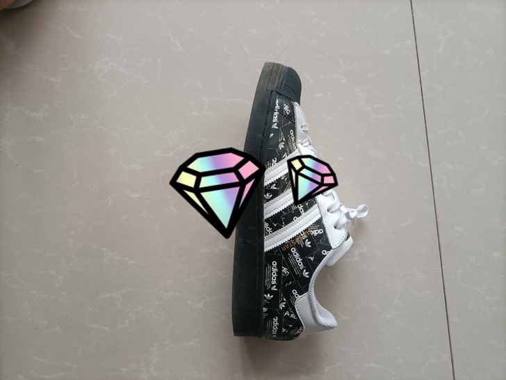 阿迪三叶草，崭新的，穿着非常舒服