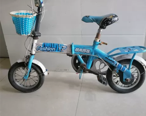 都市洋孩12寸可折叠自行车，使用不多，孩子...