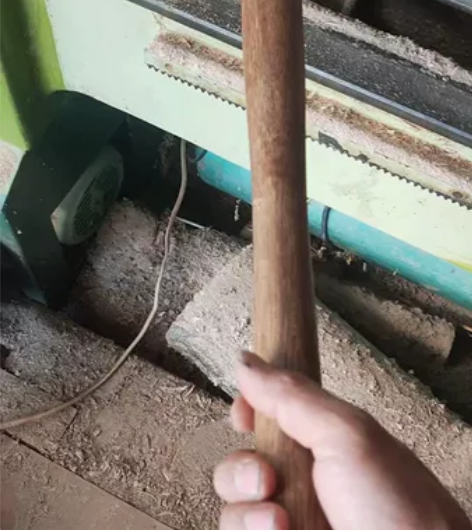 小叶青冈棒球棍，硬货。挺重，唯一的缺点就是...