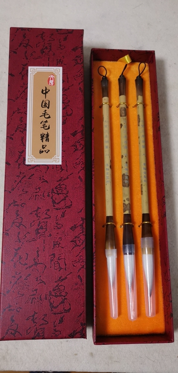羊狼兼豪毛笔大中小三支礼盒装，现有60盒