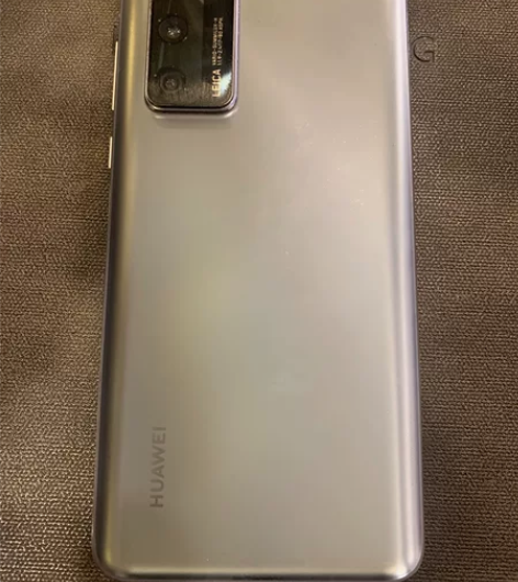 华为P405G，8128G外屏碎了其他地方...