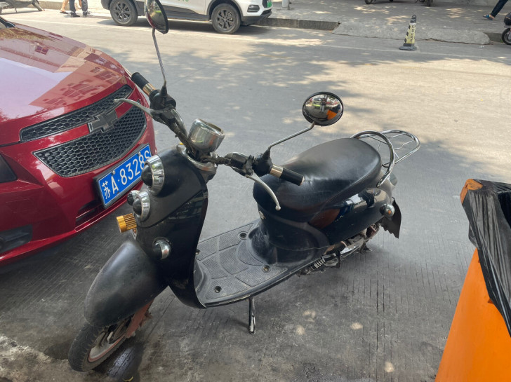 小龟电动车，刚换新电池，超级能跑，懂的来