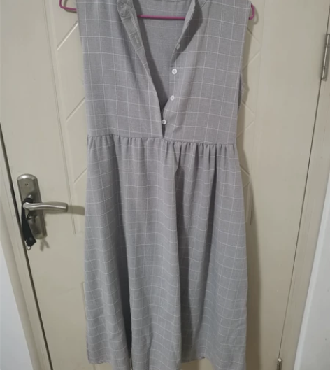 穿搭博主清衣柜无袖夏季格子连衣裙法式淑女风...