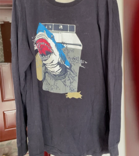 男卫衣 感兴趣的话点“我想要”和我私聊吧～...