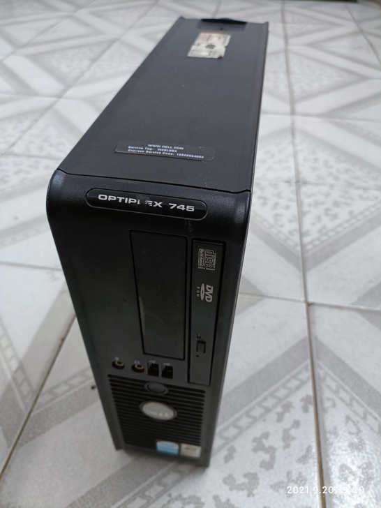 DELL品牌主机一部200元，目前XP系统...