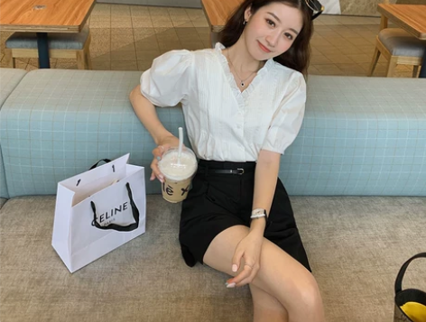 小宜定制【私服款】 韩国小姐姐のV领泡泡袖...