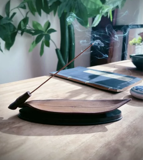 全新～家居饰品陶瓷香薰炉线香插摆件 感兴趣...