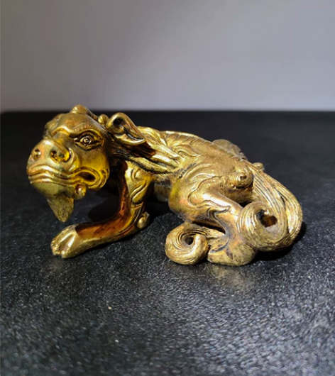 老物件了收来的老铜器鎏金工艺貔貅招财摆件动...