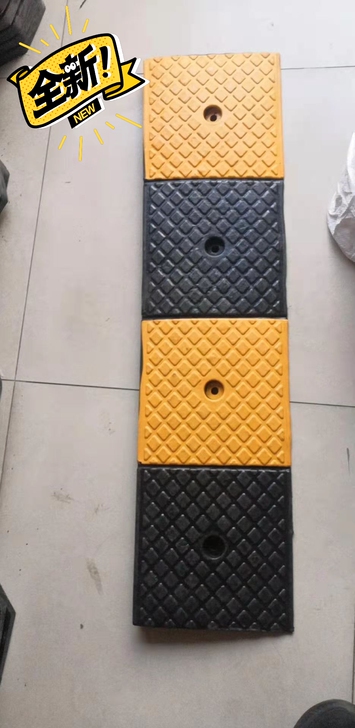 路牙子4个厚