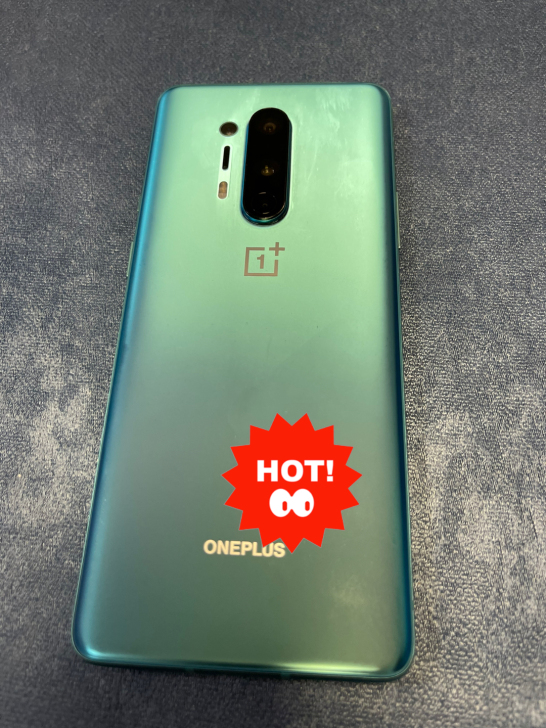 一加8pro  12+256国行，有一处磕...