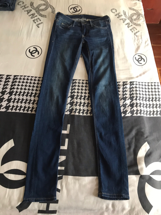 HM小脚直筒牛仔裤