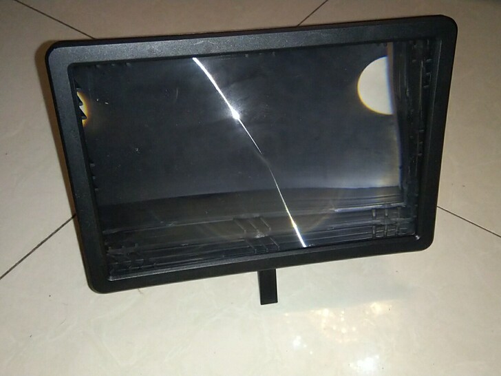 观影神器！手机放大器！电信公司搞活动送的