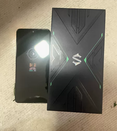 黑鲨4，黑色 12+128，功能正常使用，...