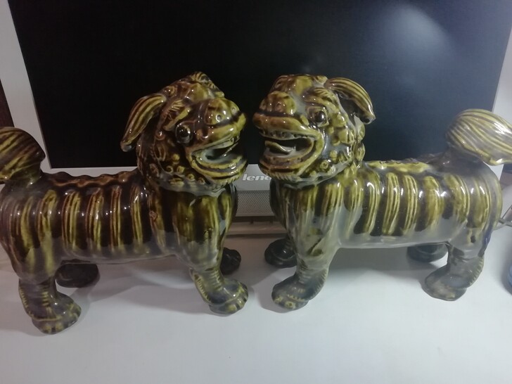 清代淄博窑茶叶沫釉狮子摆件一对