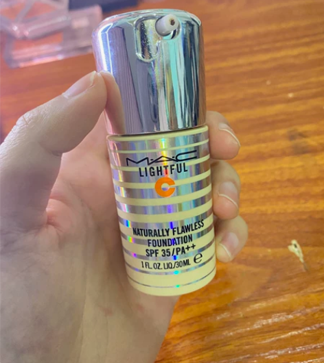 MAC粉底液，补光灯，养肤粉底，适合干皮，...