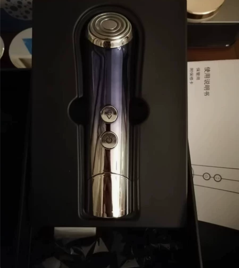 闲置全新美容仪，低价处理出口品质 红光嫩肤...