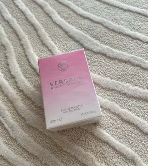 全新范思哲香水30毫升，三亚免税店购买，套...