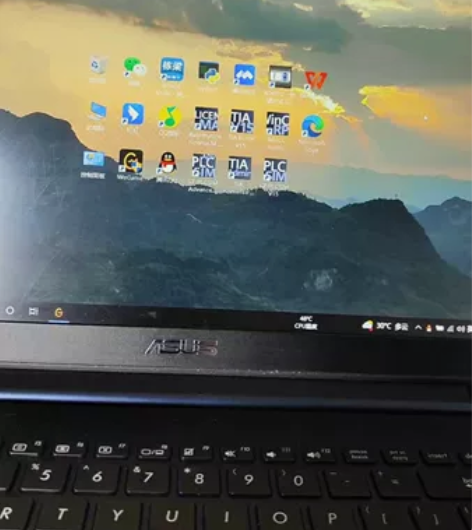 华硕笔记本电脑，轻薄本，游戏没有压力，买来...