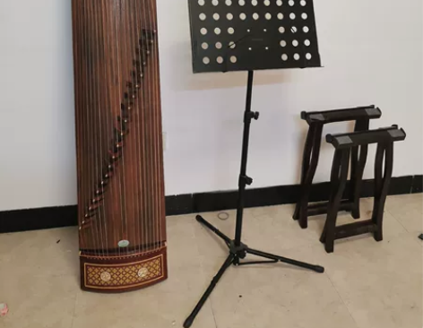 焦桐古筝 用了几年，换了几根新线 转卖，海...