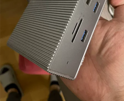 HyperDrive扩展坞。苹果笔记本电脑...