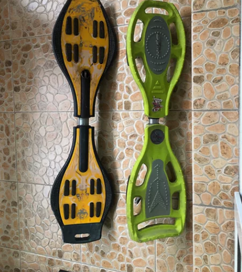 两个滑板车两二轮划板儿童摇摆活力板蛇形游龙...