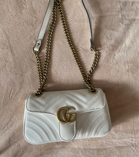 真皮单肩斜挎包，高品质，背过一次而已 几乎...