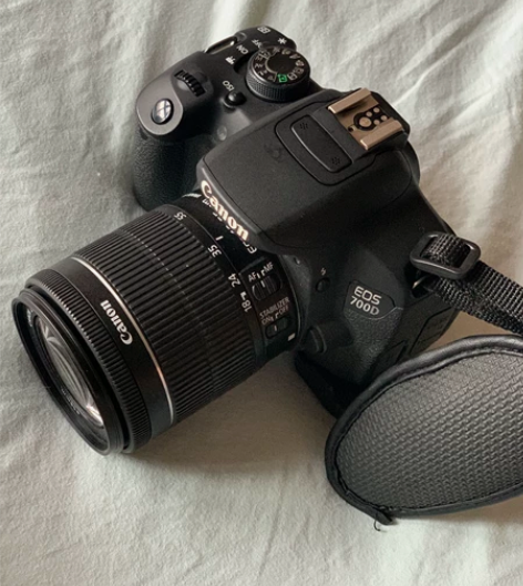 佳能单反佳能相机700D,去年买的,几乎全...