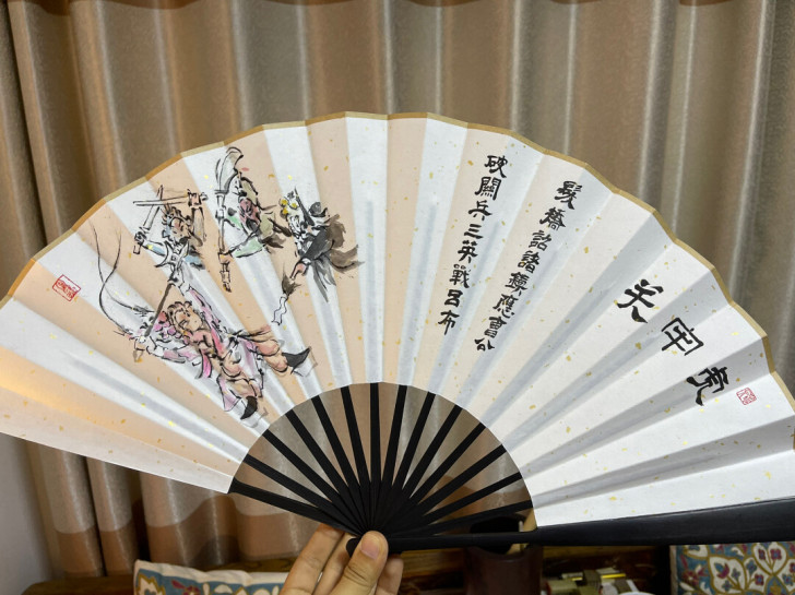 手绘折扇，苏工扇面，虎牢关三英战吕布主题，...