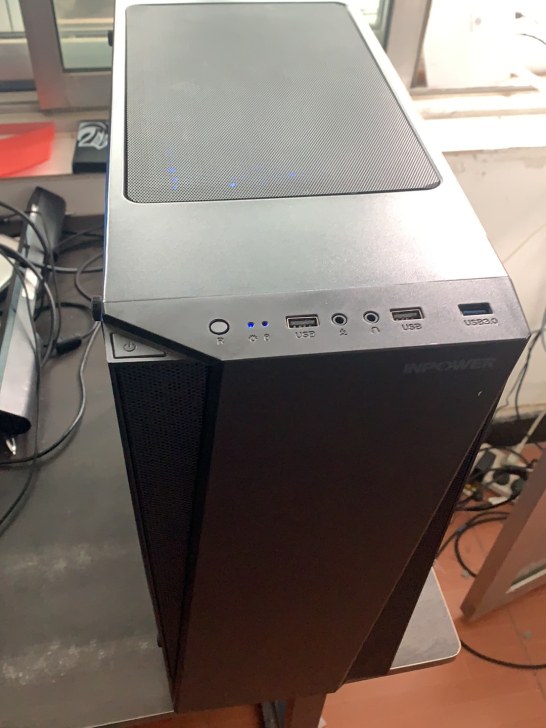 图形设计电脑一台 I7-9700 16Ｇ ...