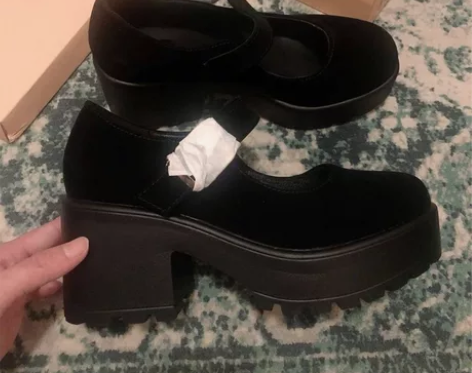 Jennie同款一字扣带玛丽珍鞋女高跟复古...