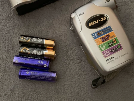 老式CCD相机,打不打得开全靠缘分,所以便...