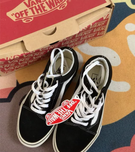 儿童vans 休闲鞋，内长19cm 感兴趣...