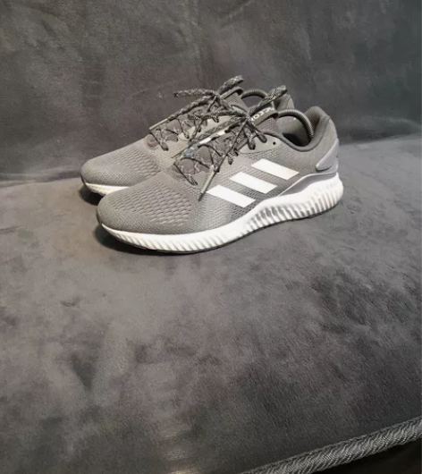 Adidas 休闲运动鞋男鞋正品42码二手...