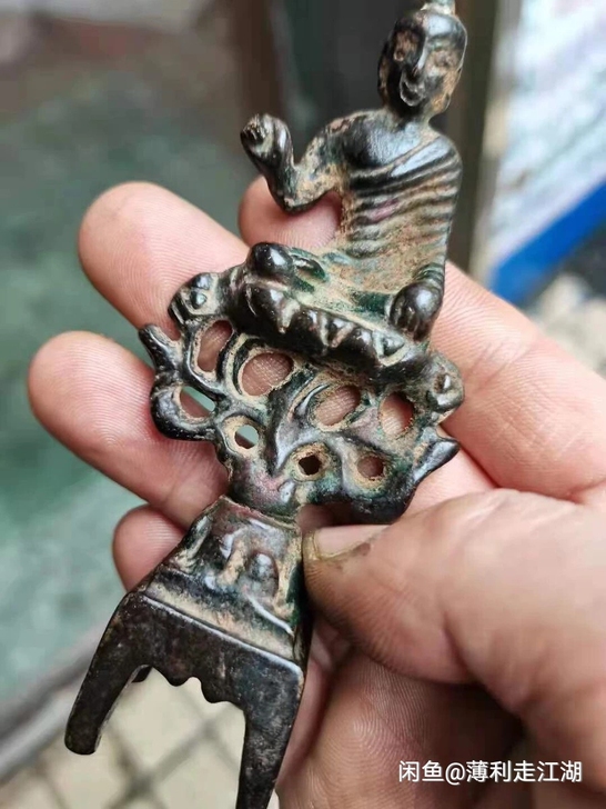铜佛像一个，包浆入骨，完整可能到明代，一口...