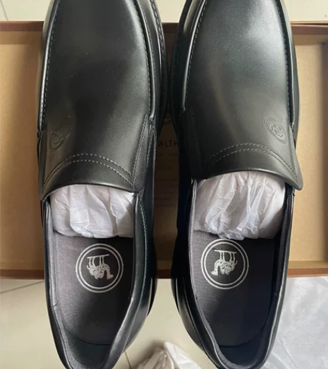 骆驼男士皮鞋 全新 感兴趣的话点“我想要”...