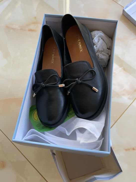 新女皮鞋36号，购于2020年，忘穿了，今...