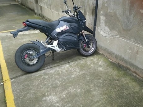 出辆小猴子大功率电动车！宽胎，新电瓶，隐藏...