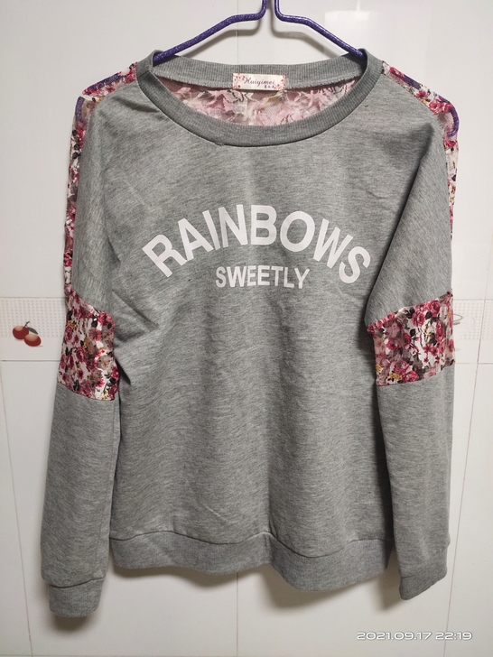 长袖蕾丝衫，九新以上，平时M，L都可穿，全...