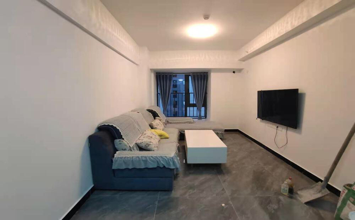 青园    一室一厅一卫，精装修，上档次！