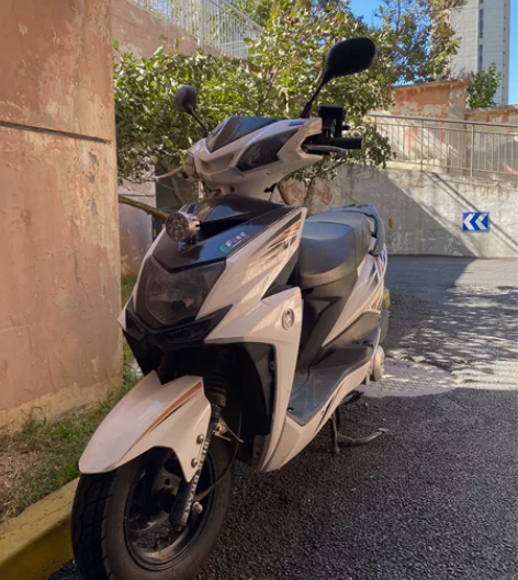 自用摩托骑不到了,低价出。2020年购入,...