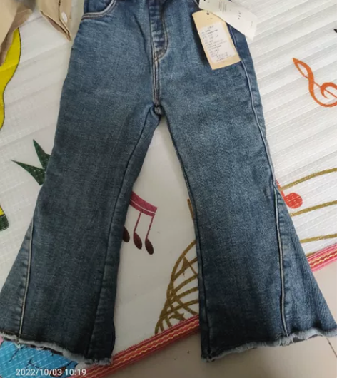 女童加绒牛仔裤喇叭裤清货！！！100码还有...