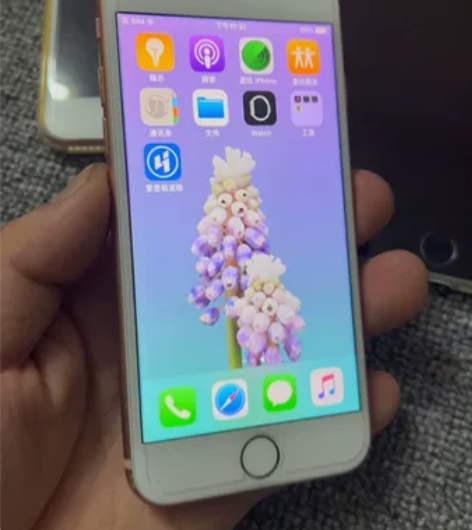 苹果8手机,64GB金色国行全网通,iOS...