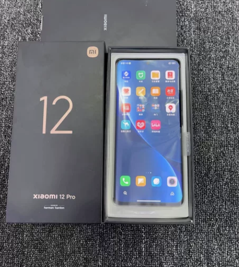 小米12pro 骁龙版，黑色 8+256G...