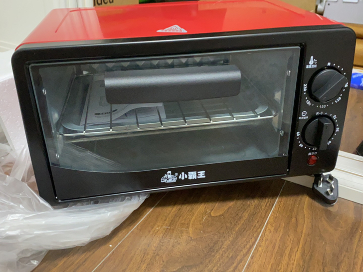 小霸王电烤箱，12L，装修房子的时候装修公...