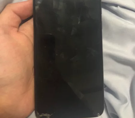 19年原价2399买的华为荣耀play 6...