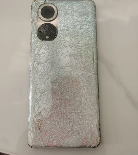 荣耀50，收来的，充电没反应，没动过，标都...